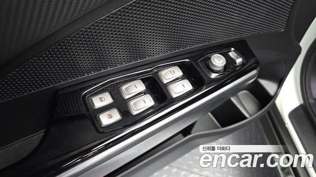 2018 SsangYong Tivoli 아머 — миниатюра 10