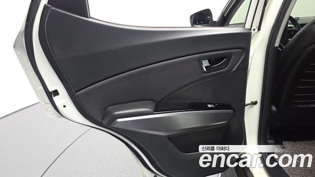 2018 SsangYong Tivoli 아머 — миниатюра 8