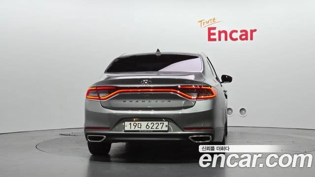 2017 Hyundai (Хёндэ) Grandeur IG