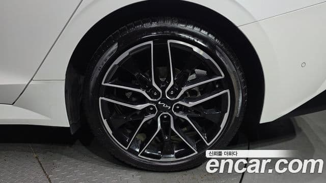 2022 Kia (Киа) K5 3rd Gen — миниатюра 8