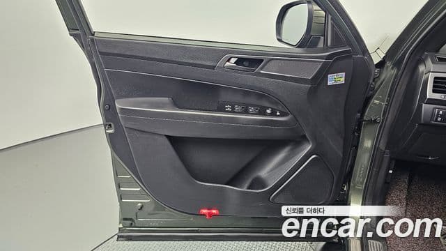 2021 SsangYong The New 렉스턴 스포츠 칸 — миниатюра 5