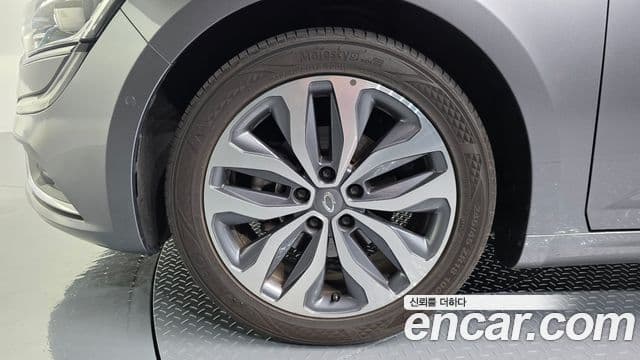 2017 Renault Korea SM6