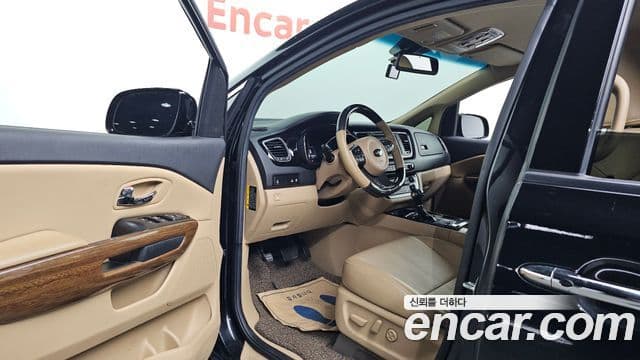 2016 Kia (Киа) All New Carnival — миниатюра 6