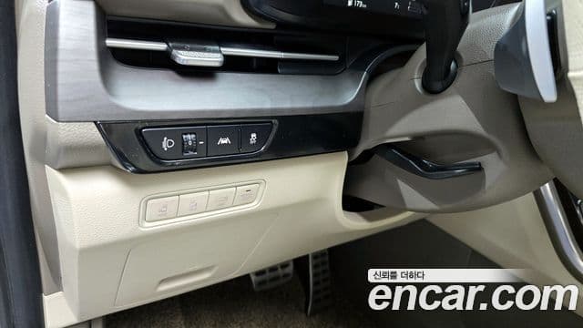 2021 Kia (Киа) Carnival 4th Gen — миниатюра 3