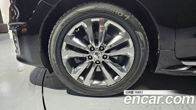 2016 Kia (Киа) All New Carnival — миниатюра 3