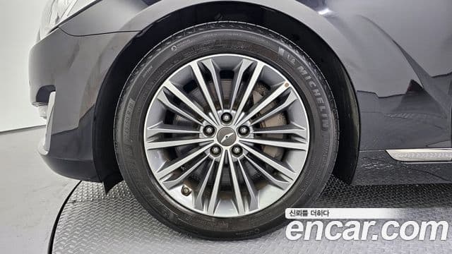 2018 Genesis EQ900 — миниатюра 6