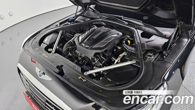 2018 Genesis EQ900
