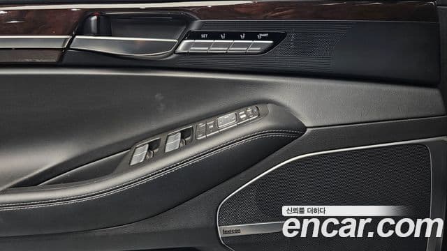 2018 Genesis EQ900 — миниатюра 10