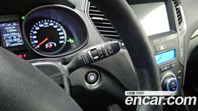 2013 Hyundai (Хёндэ) Santa Fe DM — миниатюра 3