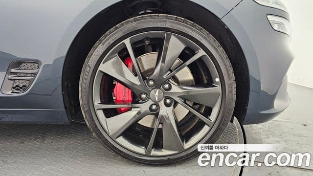 2022 Genesis The New G70 — миниатюра 4