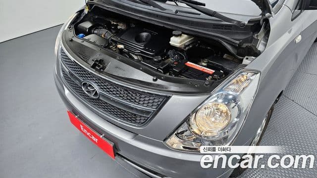 2014 Hyundai (Хёндэ) Grand Starex — миниатюра 3