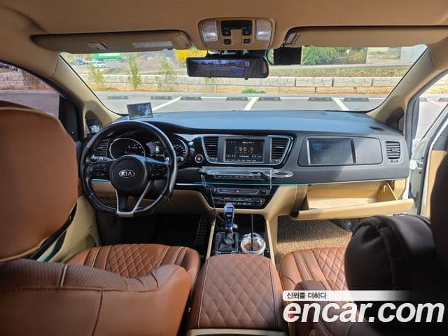 2019 Kia (Киа) The New Carnival — миниатюра 8