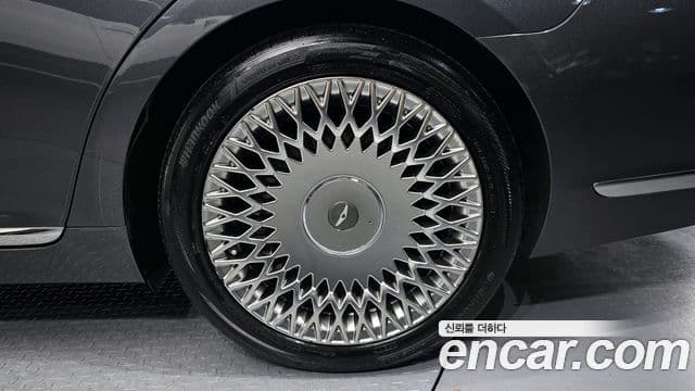 2019 Genesis G90 — миниатюра 4