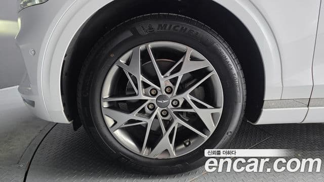 2022 Genesis GV70 — миниатюра 6