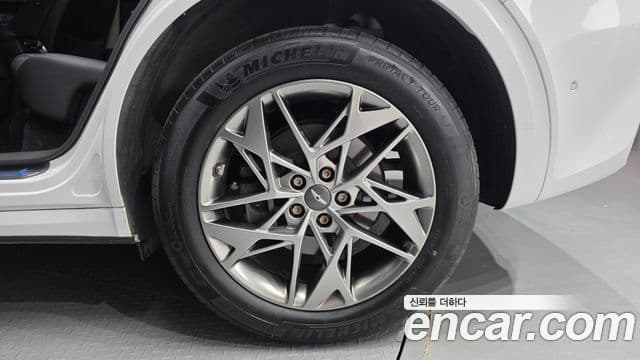 2022 Genesis GV70 — миниатюра 7