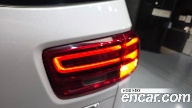 2019 Kia (Киа) The New Carnival — миниатюра 3