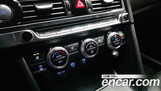 2021 Genesis The New G70 — миниатюра 6
