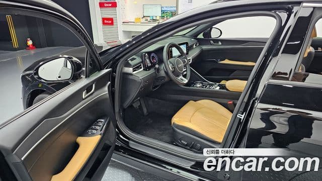 2022 Kia (Киа) K5 3rd Gen — миниатюра 8