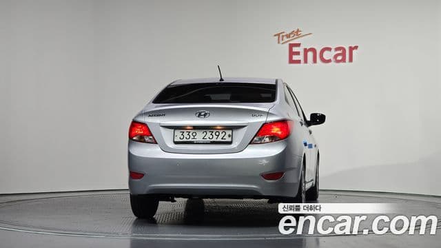 2015 Hyundai (Хёндэ) 엑센트(신형) — миниатюра 4