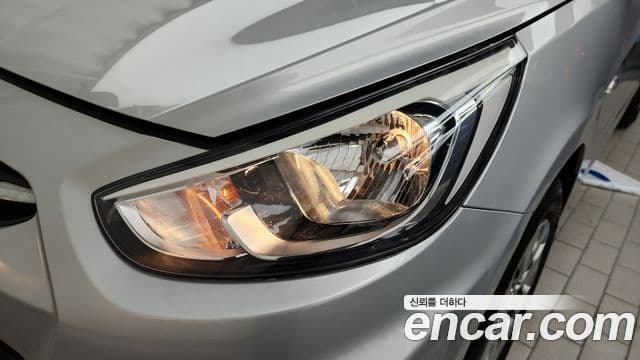 2015 Hyundai (Хёндэ) 엑센트(신형) — миниатюра 5