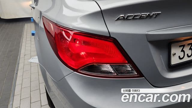 2015 Hyundai (Хёндэ) 엑센트(신형) — миниатюра 9