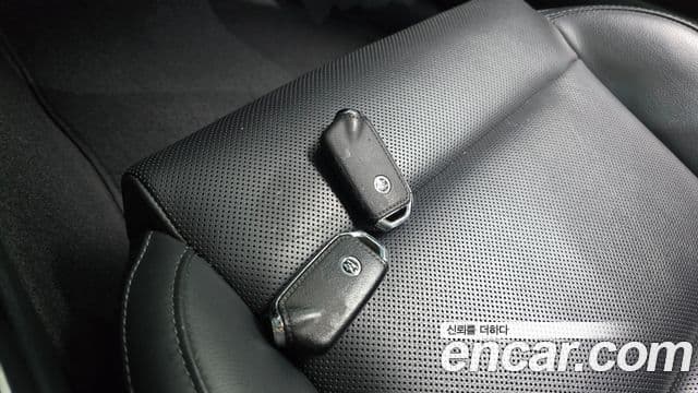 2017 Kia (Киа) 스팅어 — миниатюра 7