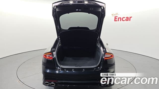 2017 Kia (Киа) 스팅어 — миниатюра 2
