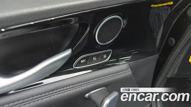 2017 Kia (Киа) 스팅어 — миниатюра 3
