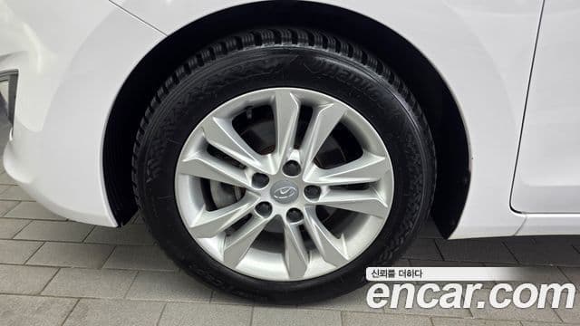 2013 Hyundai (Хёндэ) i30(신형) — миниатюра 9