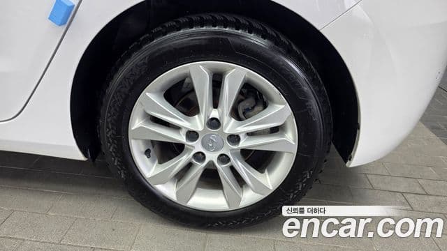 2013 Hyundai (Хёндэ) i30(신형) — миниатюра 5