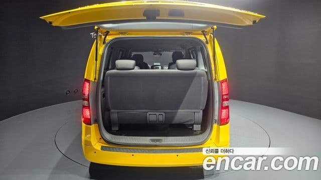 2011 Hyundai (Хёндэ) Grand Starex — миниатюра 6