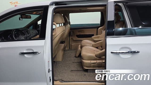 2016 Kia (Киа) All New Carnival — миниатюра 4