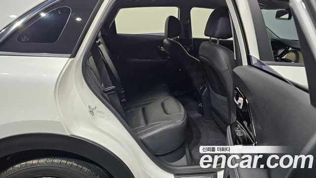 2021 Kia (Киа) Niro EV — миниатюра 10