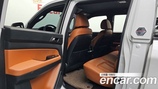 2022 SsangYong The New 렉스턴 스포츠 칸 — миниатюра 10