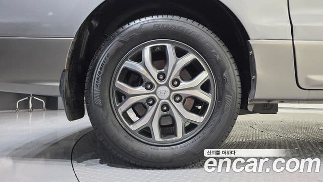 2016 Hyundai (Хёндэ) Grand Starex — миниатюра 5