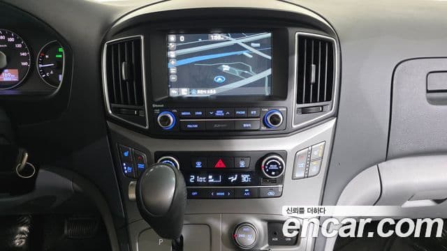 2016 Hyundai (Хёндэ) Grand Starex — миниатюра 10