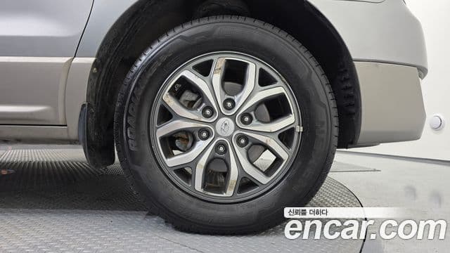 2016 Hyundai (Хёндэ) Grand Starex — миниатюра 8
