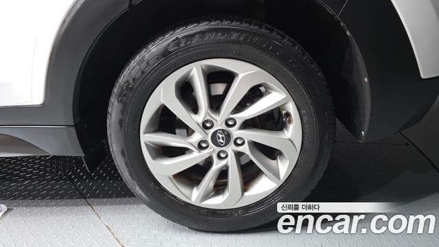 2015 Hyundai (Хёндэ) All New Tucson — миниатюра 4