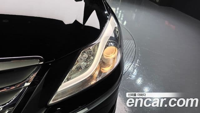 2013 Hyundai (Хёндэ) Genesis — миниатюра 5