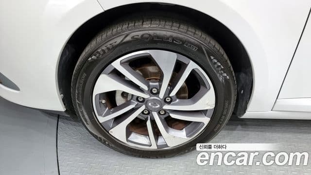 2019 Renault Korea SM3 네오 — миниатюра 5