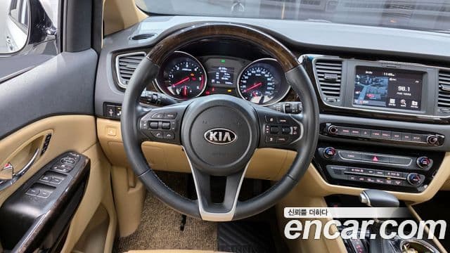 2020 Kia (Киа) The New Carnival — миниатюра 9