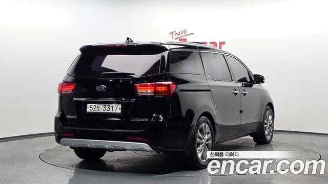 2017 Kia (Киа) All New Carnival — миниатюра 9