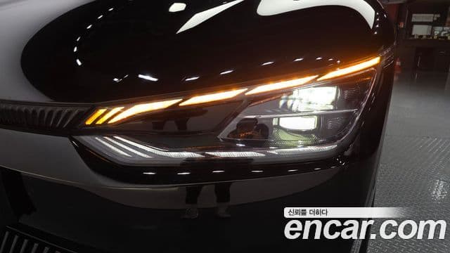 2023 Kia (Киа) EV6 — миниатюра 6