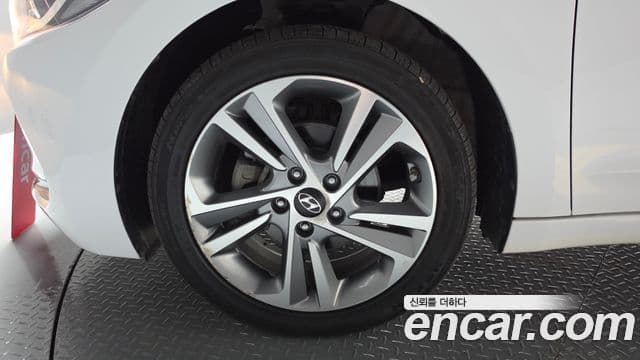 2018 Hyundai (Хёндэ) Avante AD — миниатюра 9