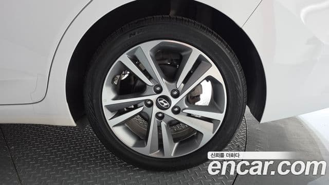 2018 Hyundai (Хёндэ) Avante AD — миниатюра 3