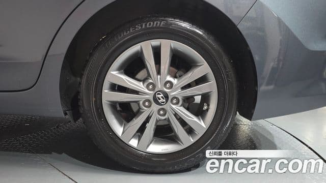 2017 Hyundai (Хёндэ) Avante AD — миниатюра 3