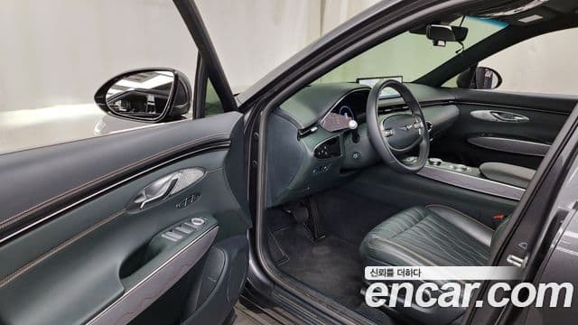 2021 Genesis GV70 — миниатюра 5