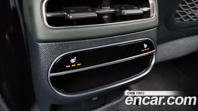 2021 Genesis GV70 — миниатюра 4