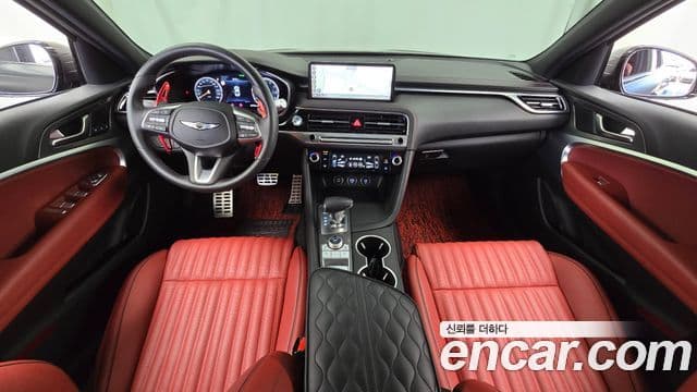2023 Genesis The New G70 — миниатюра 10