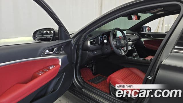 2023 Genesis The New G70 — миниатюра 8